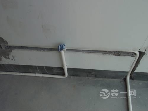 居家装修水电现场施工图片